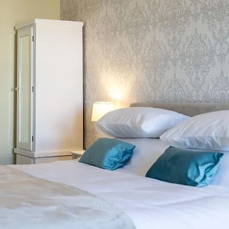 Cosy, Boutique Kirkby Lonsdale